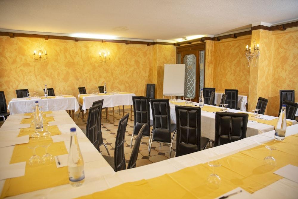 Le Neoulous Hotel Le Boulou Ngoại thất bức ảnh